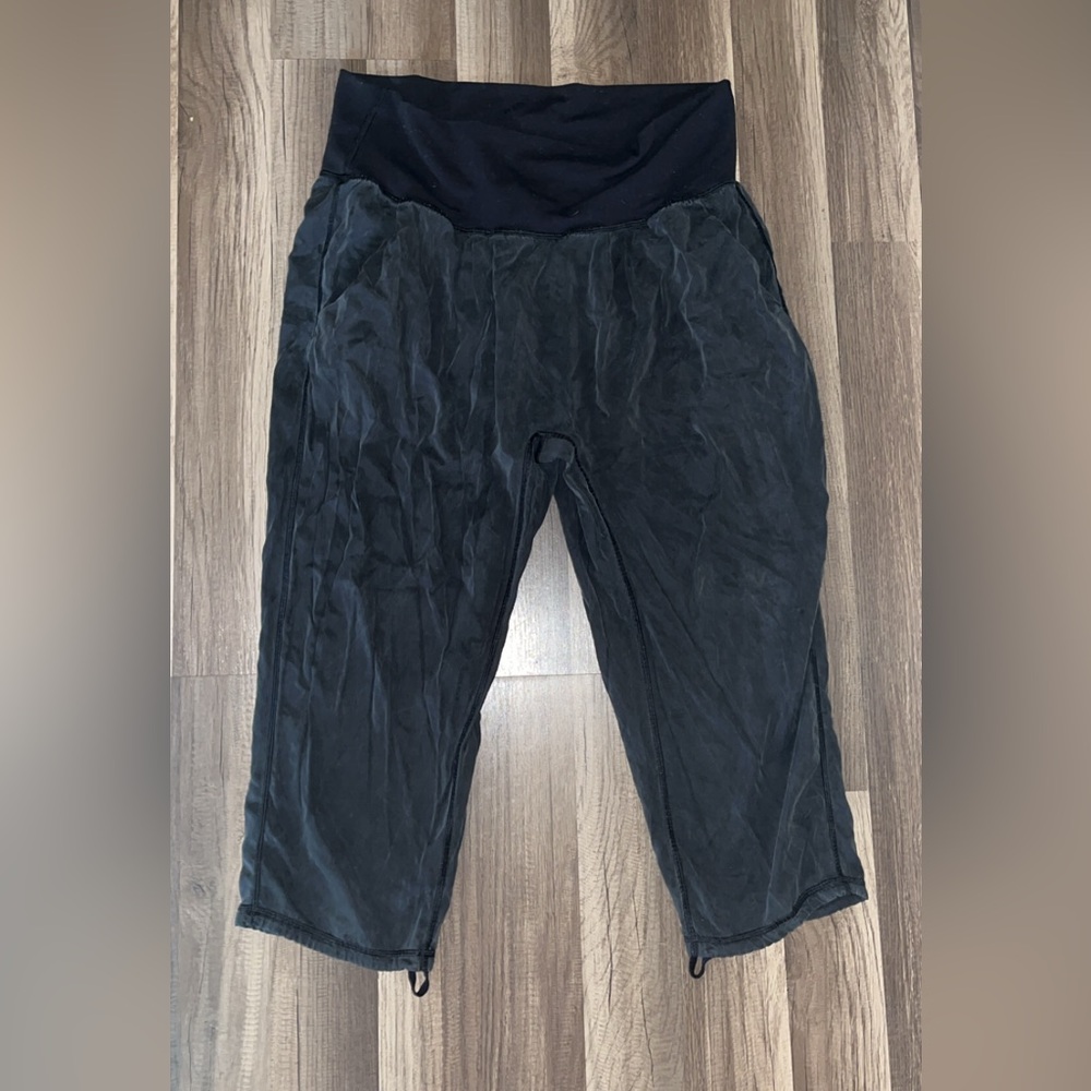 lululemon athletica Dark Gray Capris